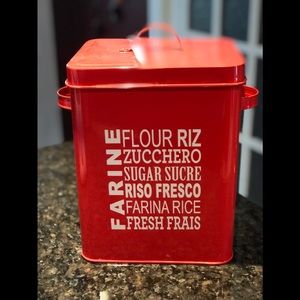 Kitchen food storage tin